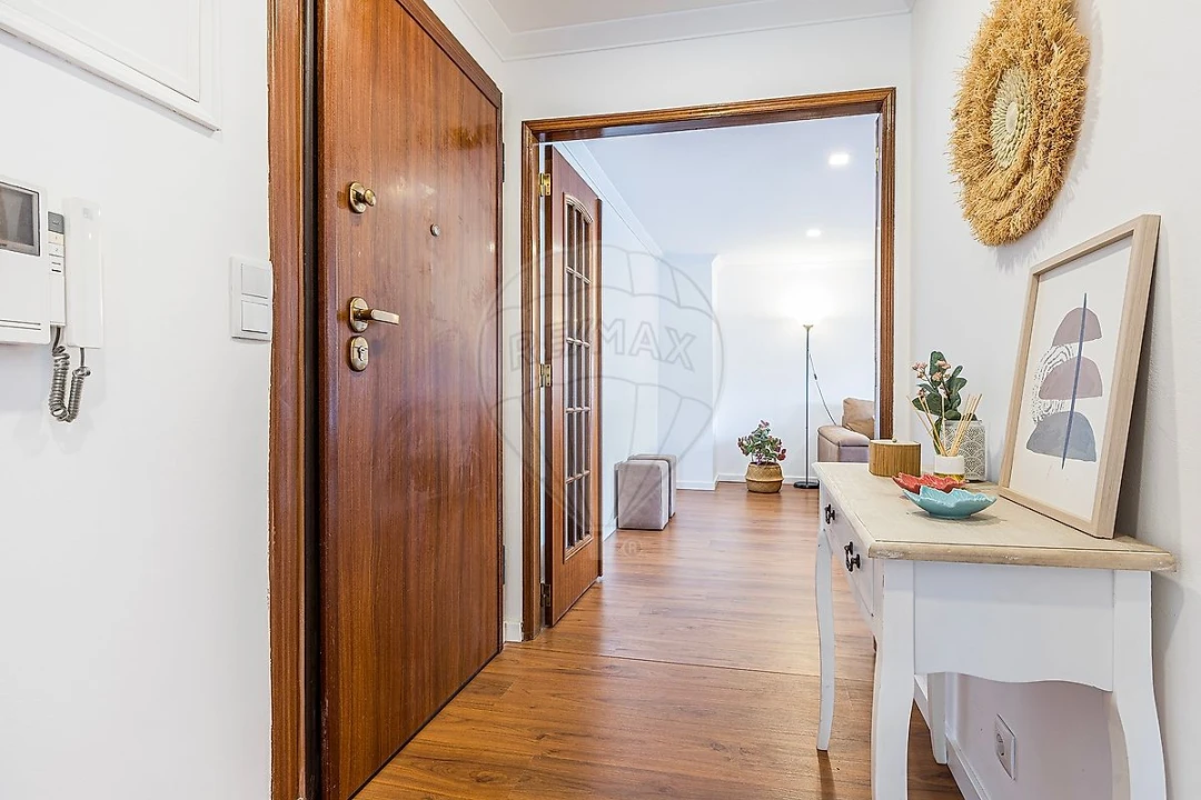 Apartamento T2 para Venda em Alfragide Foto 12