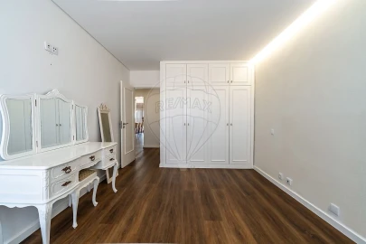 Apartamento T2 para Venda em Pedroso e Seixezelo