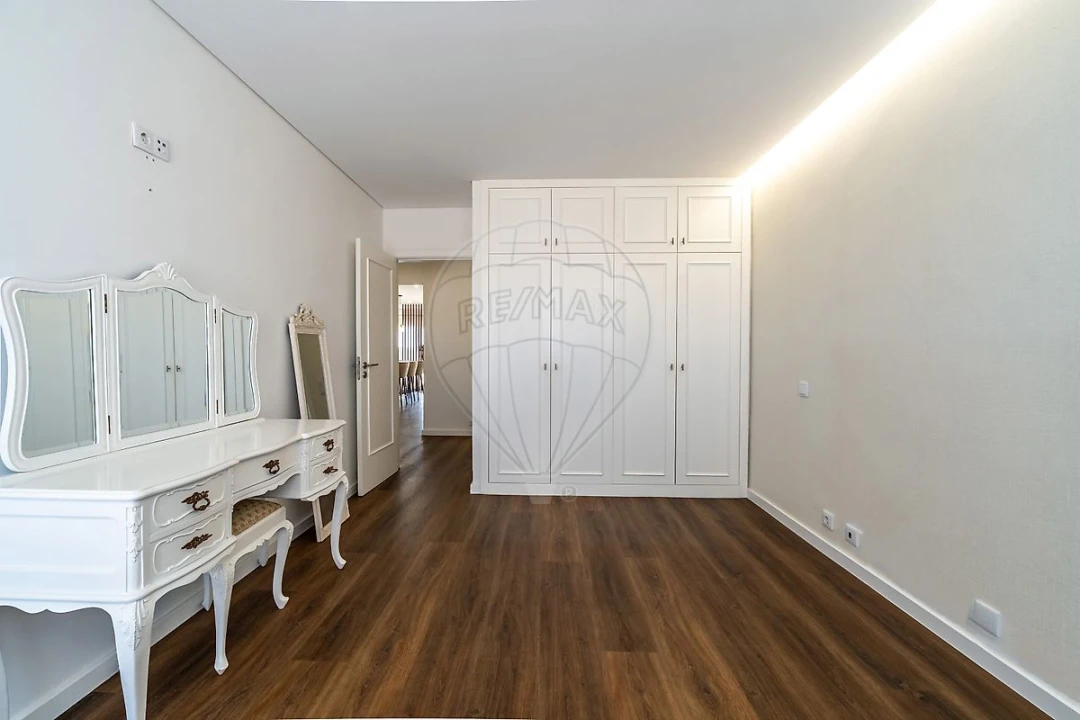 Apartamento T2 para Venda em Pedroso e Seixezelo Foto 30
