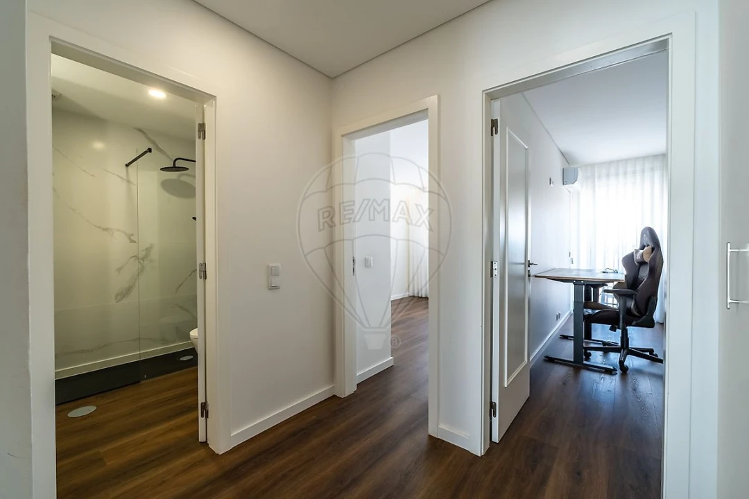 Apartamento T2 para Venda em Pedroso e Seixezelo Foto 7