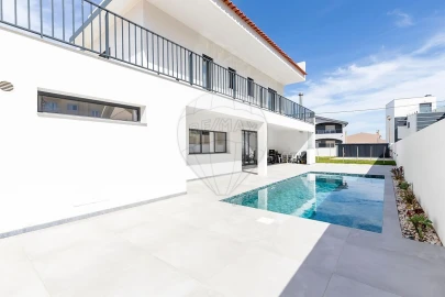 Moradia T4 para Venda em Silveira