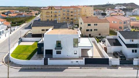 Moradia T4 para Venda em Silveira
