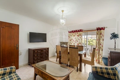 Apartamento T2 para Venda em Massamá e Monte Abraão