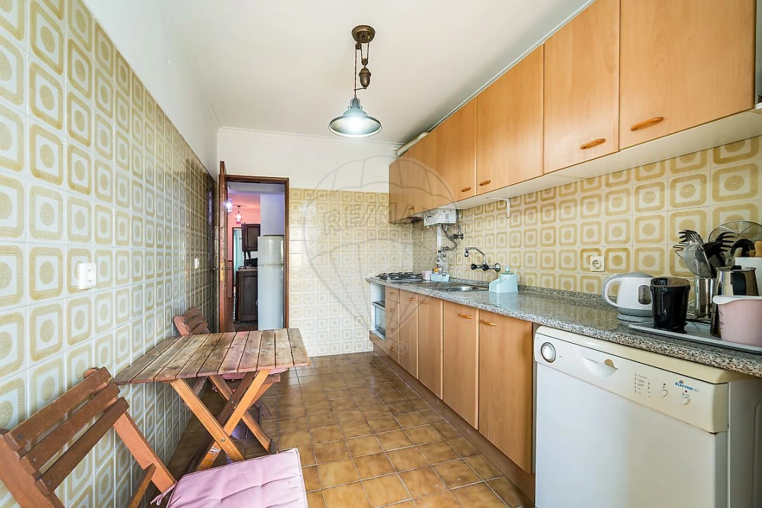Apartamento T2 para Venda em Massamá e Monte Abraão Foto 13
