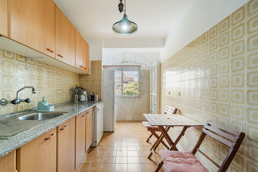 Apartamento T2 para Venda em Massamá e Monte Abraão Foto 3