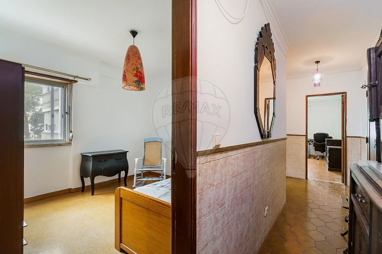 Apartamento T2 para Venda em Massamá e Monte Abraão Foto 15