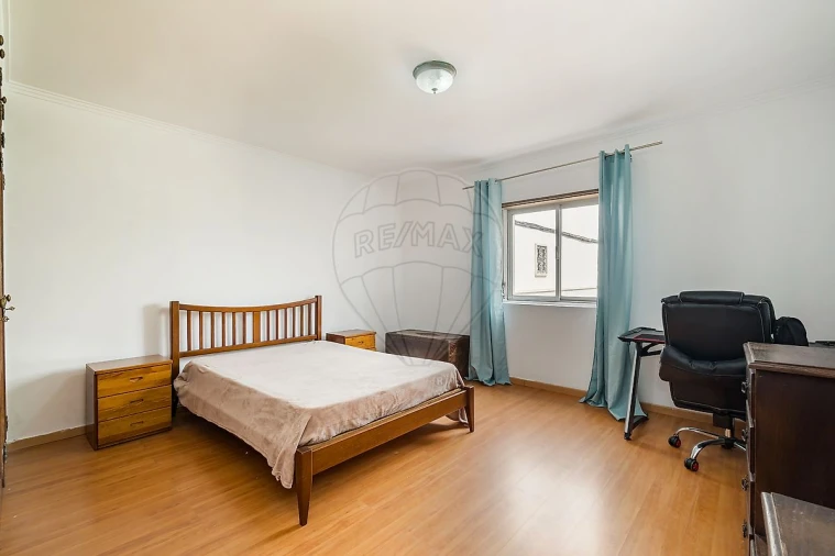 Apartamento T2 para Venda em Massamá e Monte Abraão Foto 6