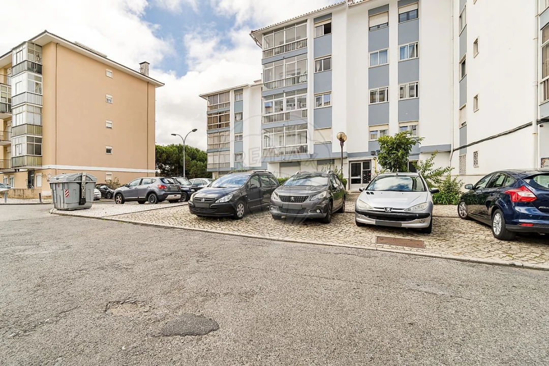 Apartamento T2 para Venda em Massamá e Monte Abraão Foto 10