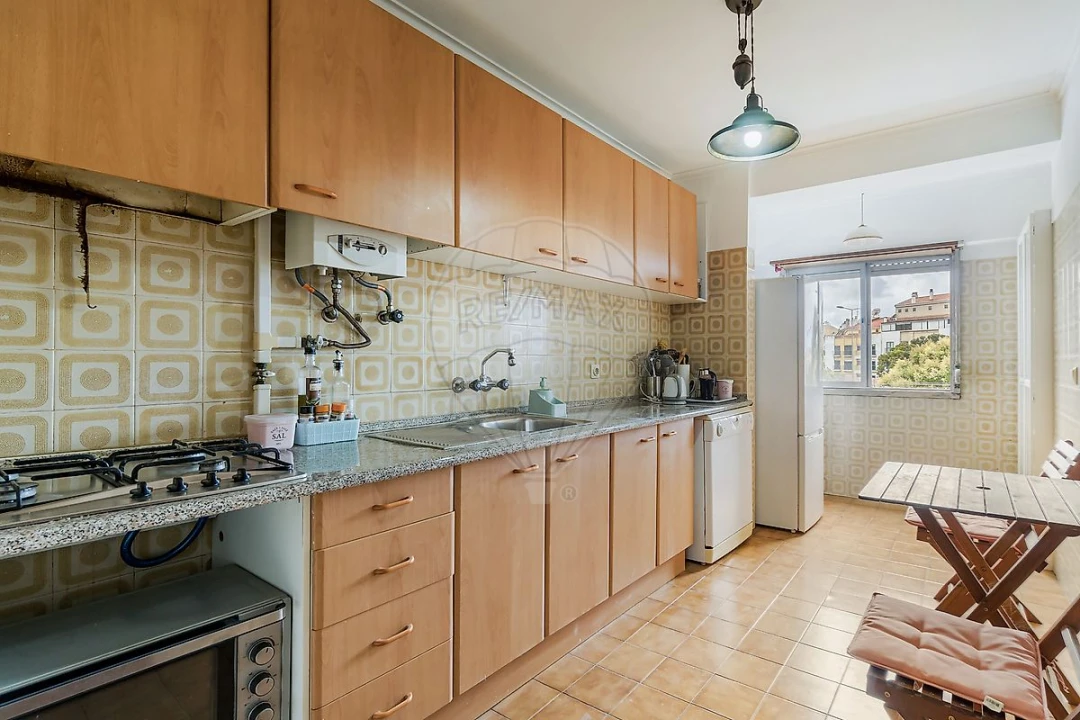 Apartamento T2 para Venda em Massamá e Monte Abraão Foto 14