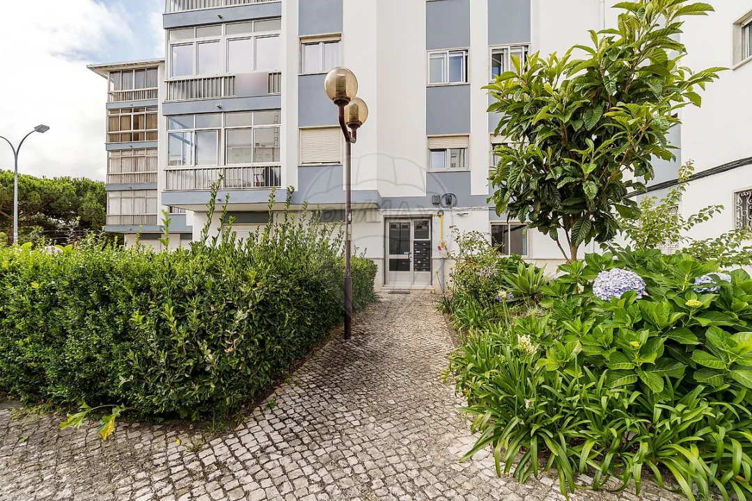 Apartamento T2 para Venda em Massamá e Monte Abraão Foto 9