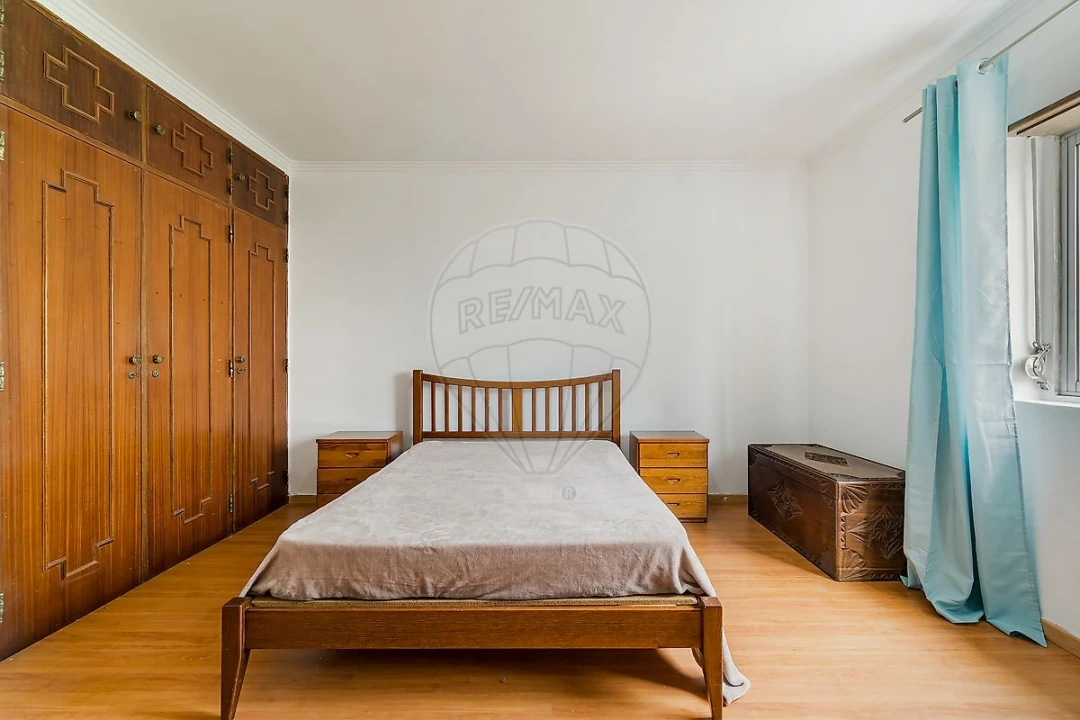 Apartamento T2 para Venda em Massamá e Monte Abraão Foto 5