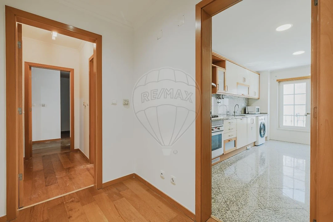 Apartamento T2 para Arrendamento em Águas Livres Foto 9