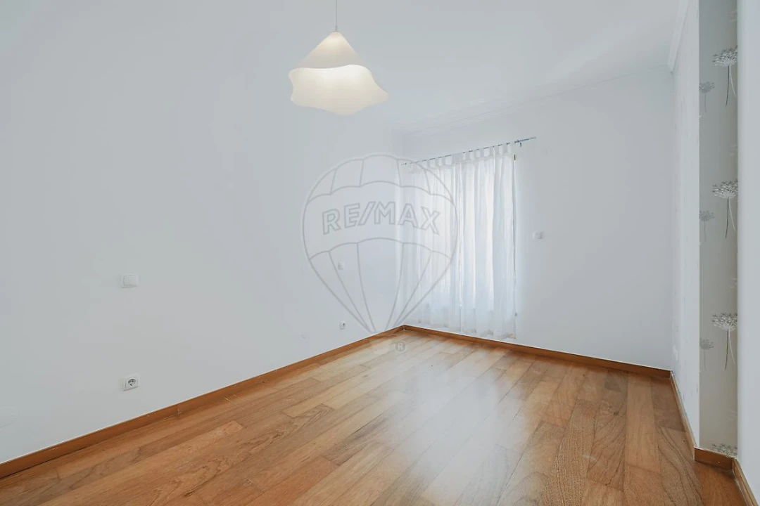 Apartamento T2 para Arrendamento em Águas Livres Foto 8