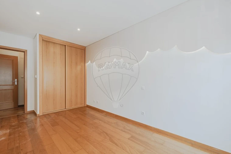 Apartamento T2 para Arrendamento em Águas Livres Foto 16