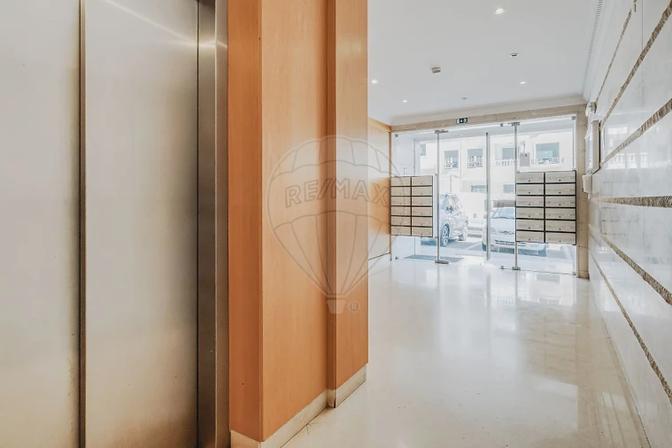 Apartamento T2 para Arrendamento em Águas Livres Foto 28