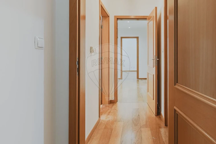 Apartamento T2 para Arrendamento em Águas Livres Foto 21