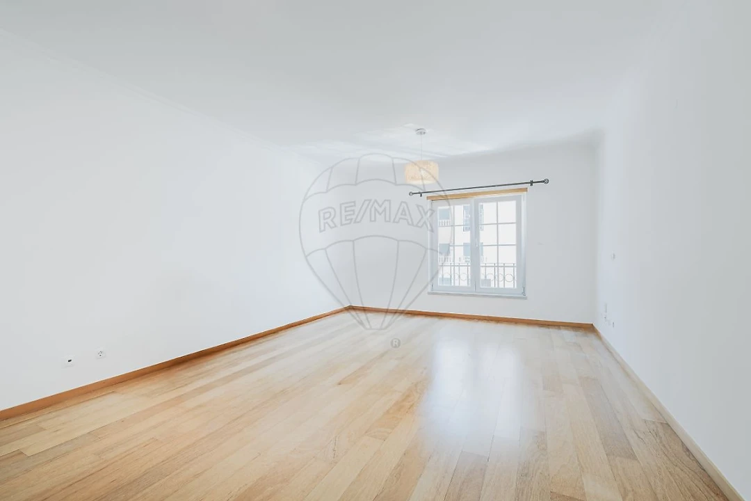 Apartamento T2 para Arrendamento em Águas Livres Foto 1