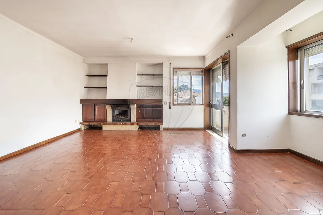 Apartamento T3 para Venda em Vila Chã, Codal e Vila Cova de Perrinho Foto 2