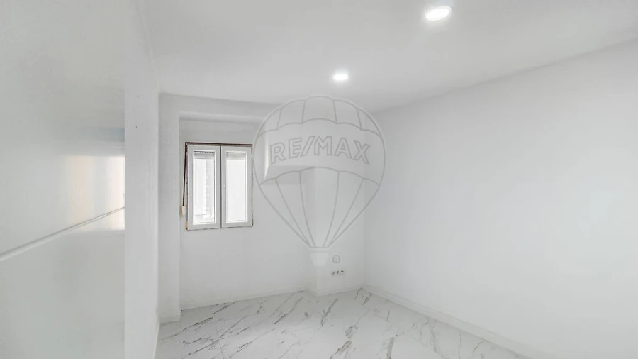 Apartamento T1 para Venda em Almada, Cova da Piedade, Pragal e Cacilhas