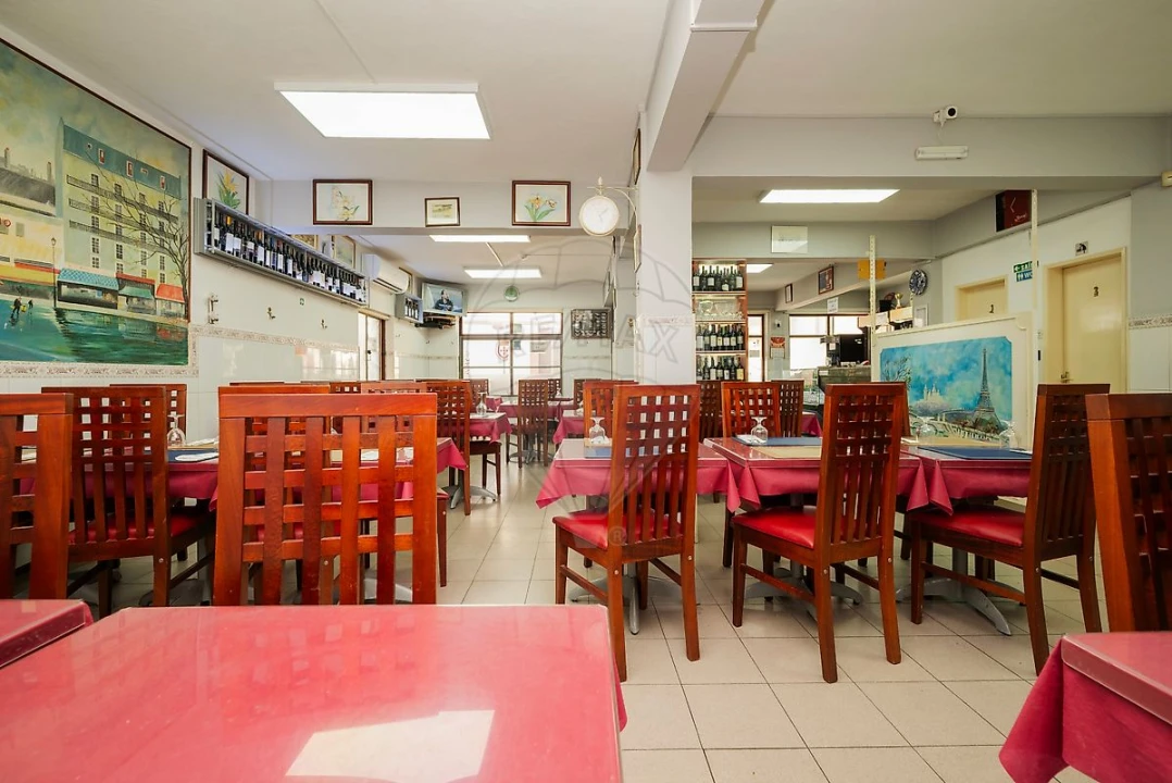 Negócio para Venda em Santa Iria de Azoia, São João da Talha e Bobadela Foto 13
