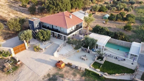 Armazém para Venda em Póvoa de Rio de Moinhos e Cafede