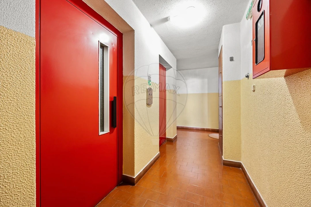 Apartamento T3 para Arrendamento em Parque das Nações Foto 2