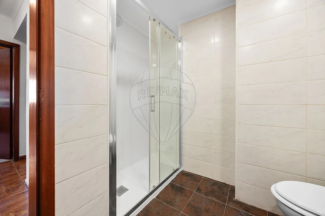 Apartamento T3 para Arrendamento em Parque das Nações Foto 19