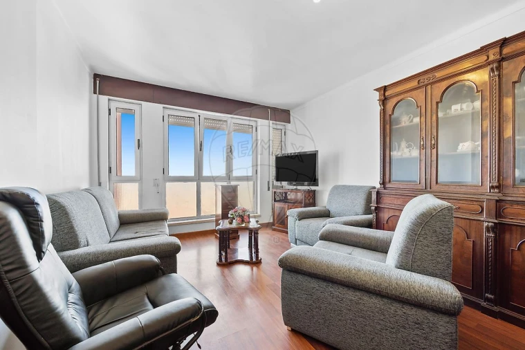 Apartamento T3 para Arrendamento em Parque das Nações Foto 6