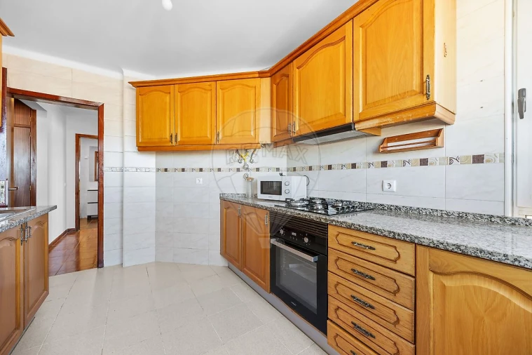 Apartamento T3 para Arrendamento em Parque das Nações Foto 16