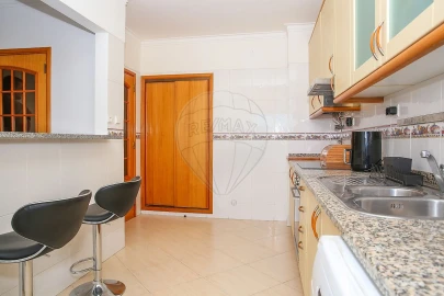 Apartamento T2 para Arrendamento em Alenquer (Santo Estêvão e Triana)