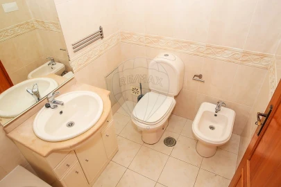 Apartamento T2 para Arrendamento em Alenquer (Santo Estêvão e Triana)