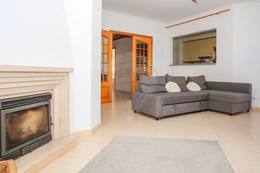 Apartamento T2 para Arrendamento em Alenquer (Santo Estêvão e Triana) Foto 8