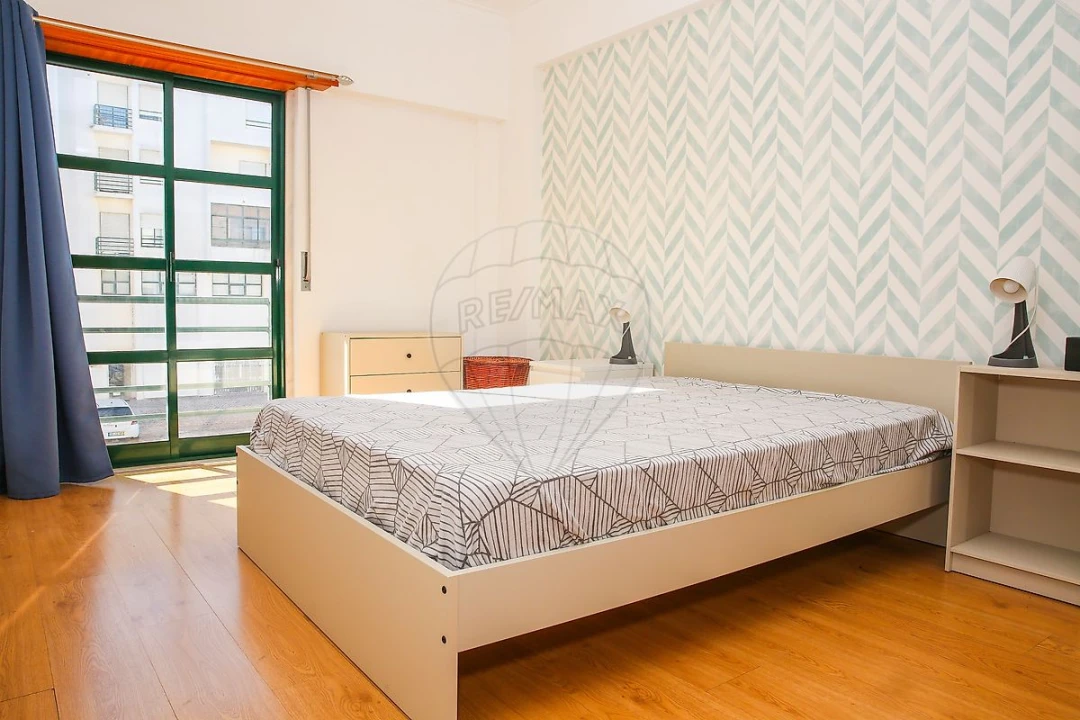Apartamento T2 para Arrendamento em Alenquer (Santo Estêvão e Triana) Foto 2