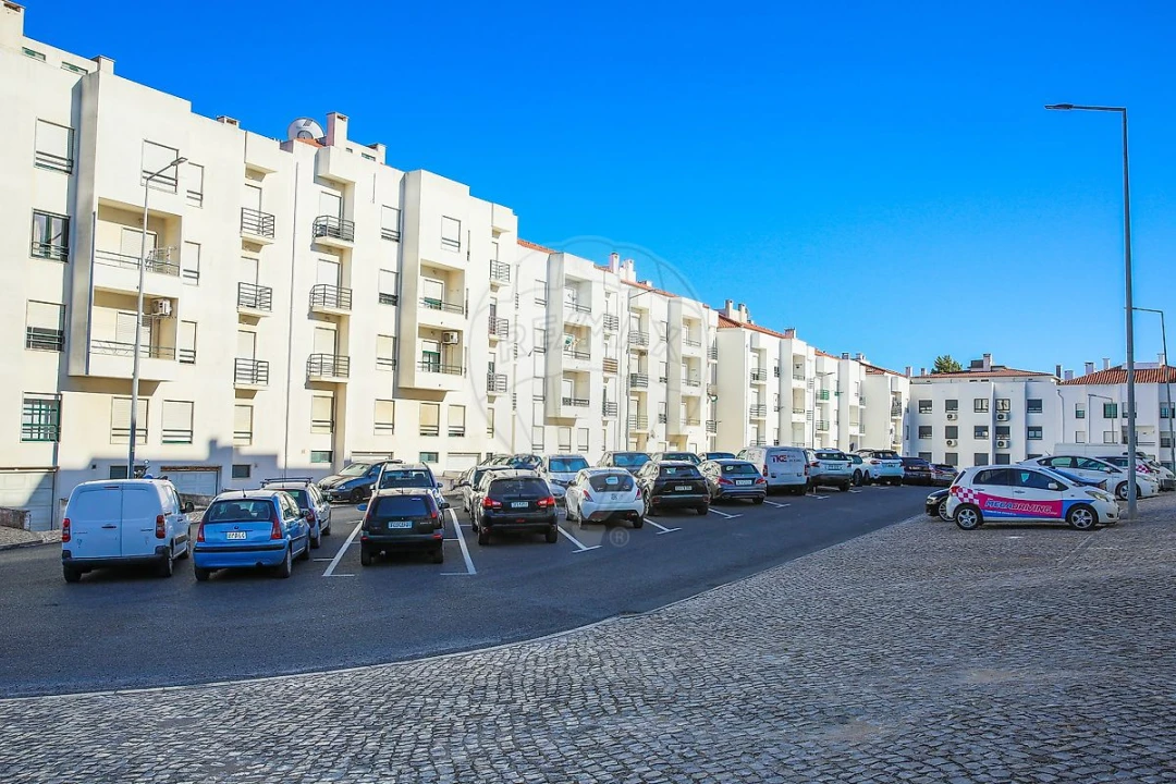 Apartamento T2 para Arrendamento em Alenquer (Santo Estêvão e Triana) Foto 12