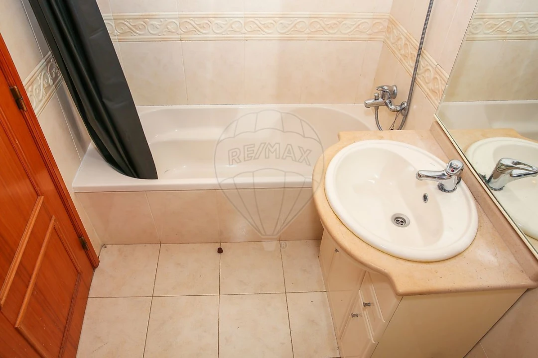 Apartamento T2 para Arrendamento em Alenquer (Santo Estêvão e Triana) Foto 19