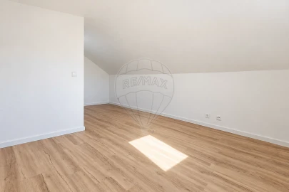 Apartamento T3 para Venda em Ceira