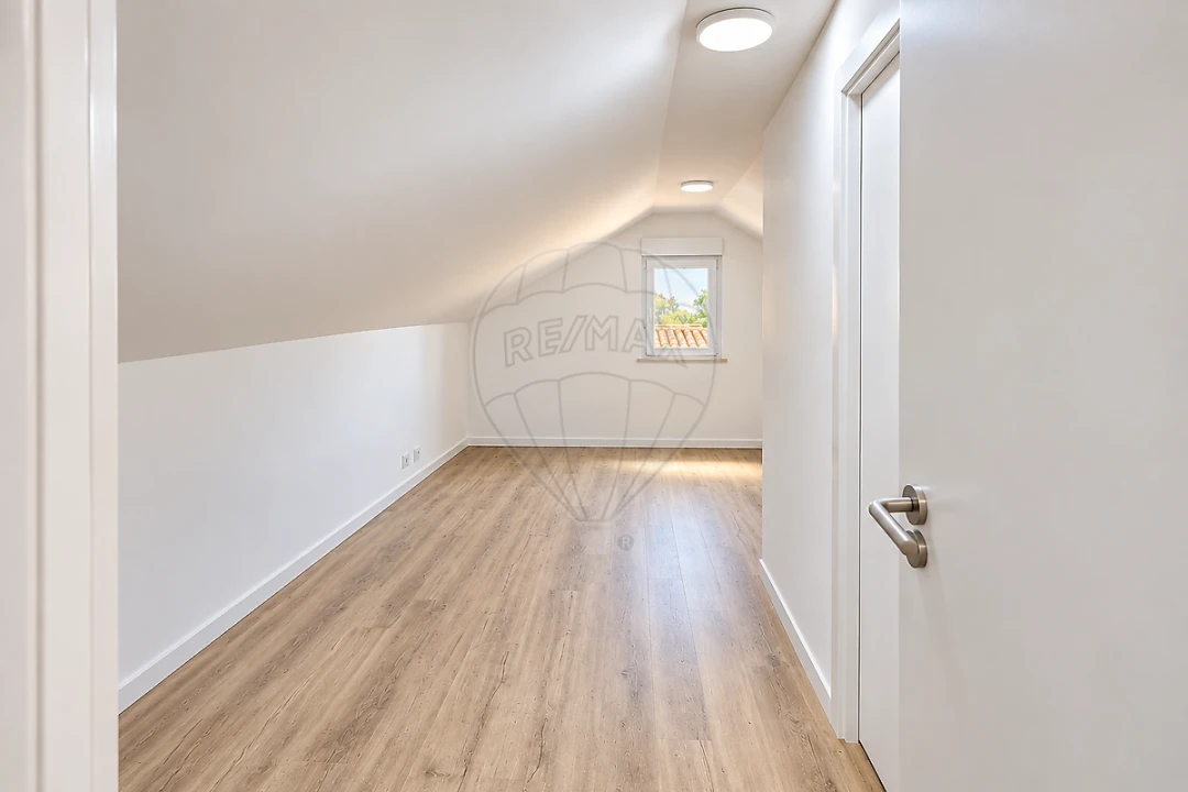 Apartamento T3 para Venda em Ceira Foto 6