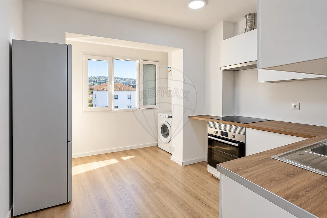 Apartamento T3 para Venda em Ceira Foto 1