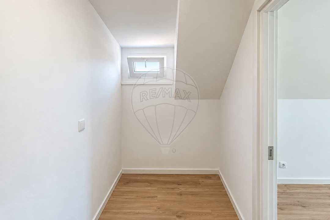 Apartamento T3 para Venda em Ceira Foto 14