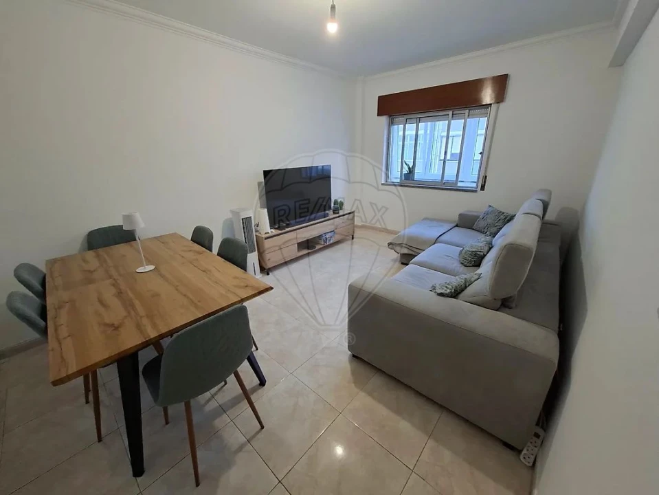 Apartamento T2 para Venda em Seixal, Arrentela e Aldeia de Paio Pires Foto 4