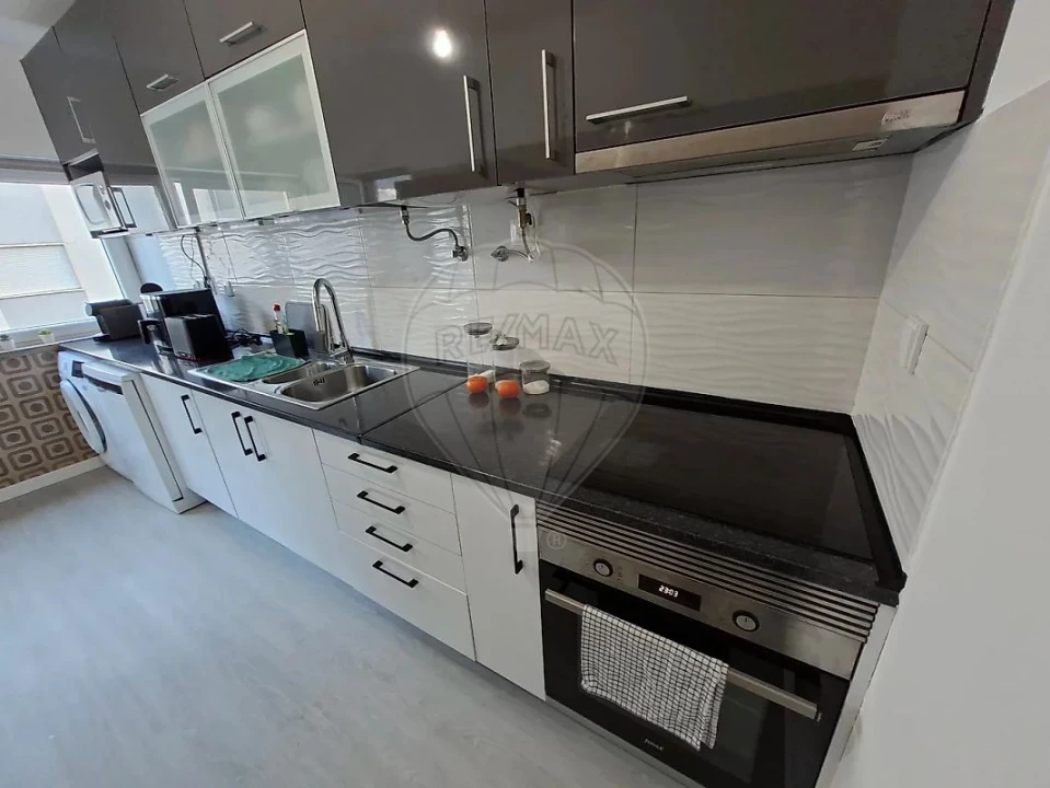 Apartamento T2 para Venda em Seixal, Arrentela e Aldeia de Paio Pires Foto 2