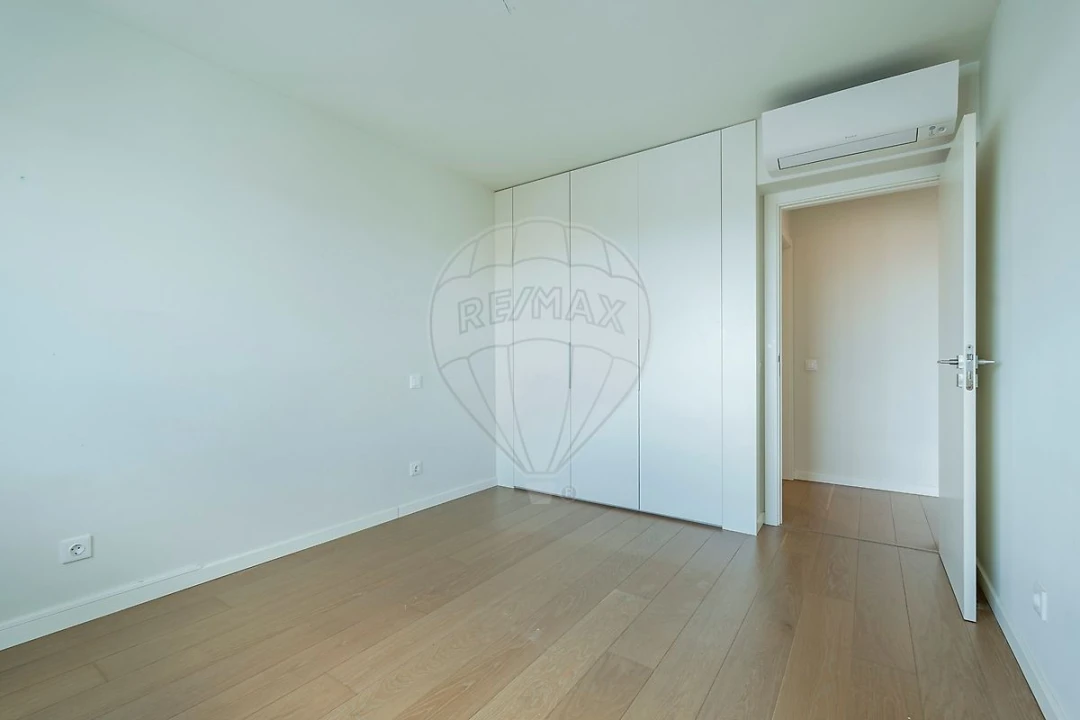 Apartamento T3 para Arrendamento em Carcavelos e Parede Foto 14