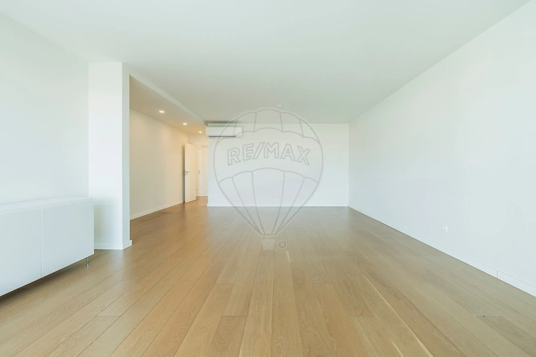 Apartamento T3 para Arrendamento em Carcavelos e Parede Foto 8