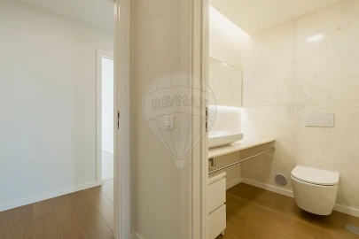 Apartamento T3 para Arrendamento em Carcavelos e Parede