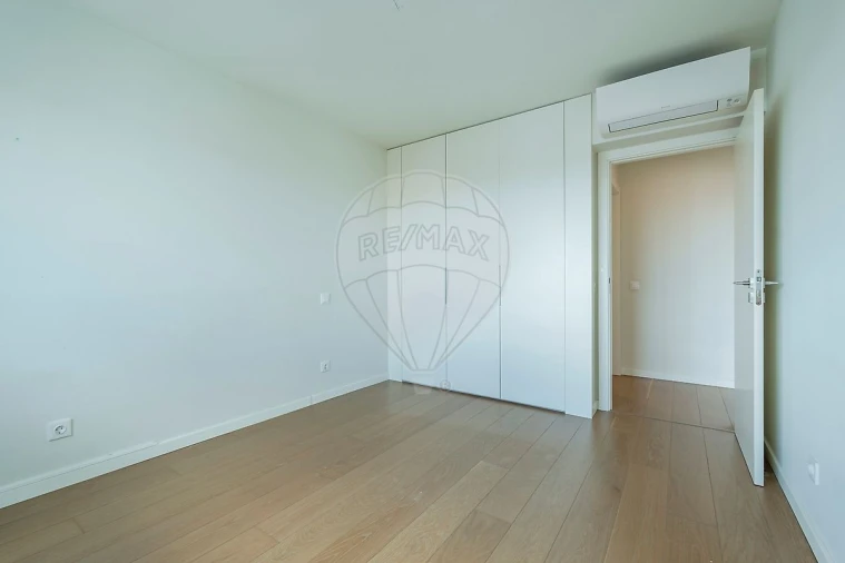 Apartamento T3 para Arrendamento em Carcavelos e Parede Foto 14