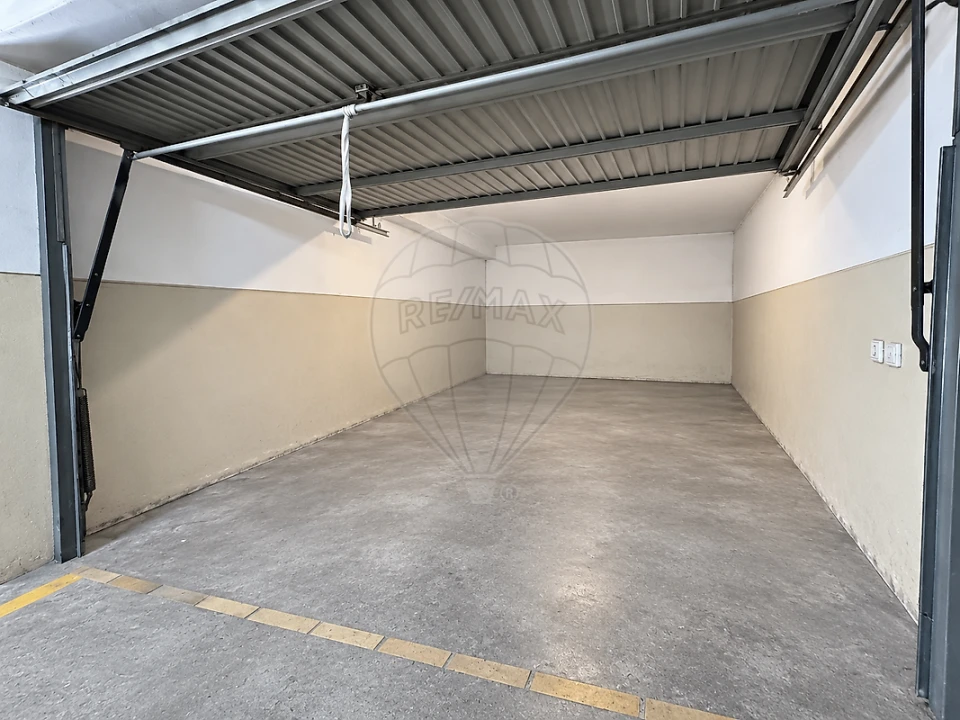 Apartamento T2 para Venda em Pedrouços Foto 17