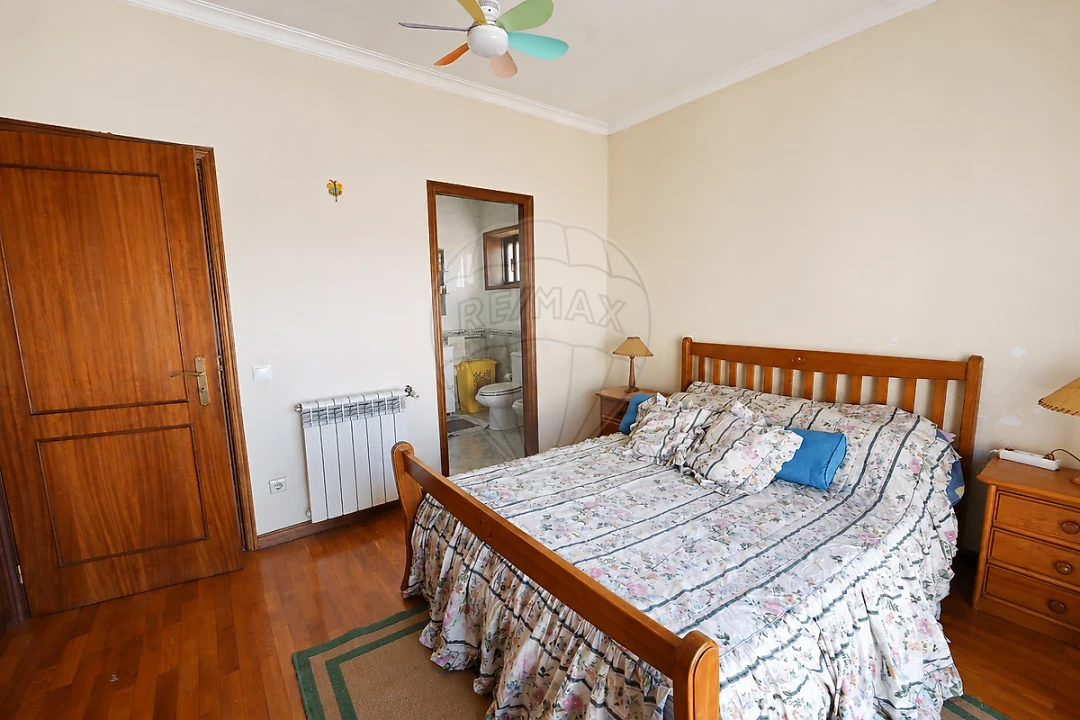 Apartamento T2 para Venda em Pedrouços Foto 11