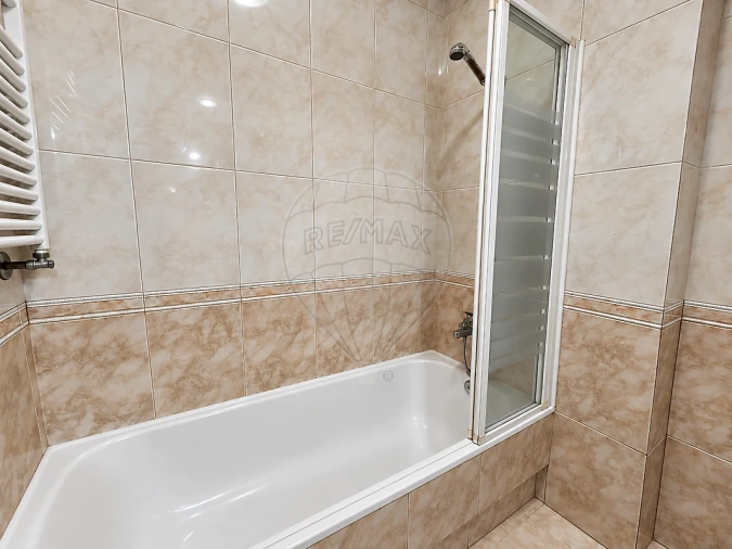 Apartamento T2 para Venda em Pedrouços Foto 23