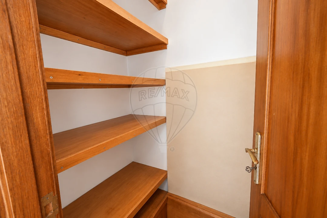 Apartamento T2 para Venda em Pedrouços Foto 34