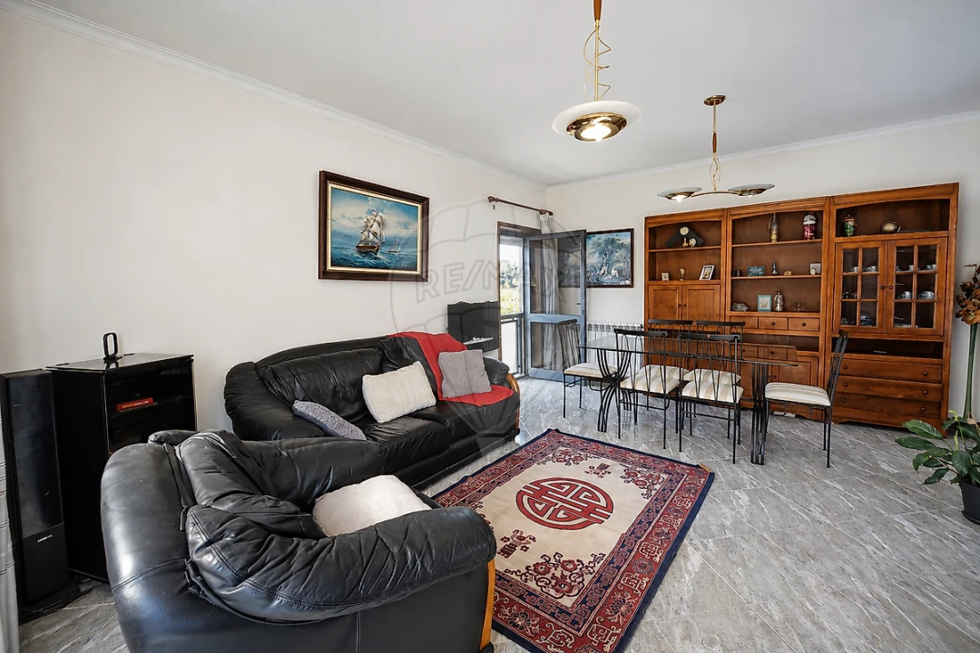 Apartamento T2 para Venda em Pedrouços Foto 3